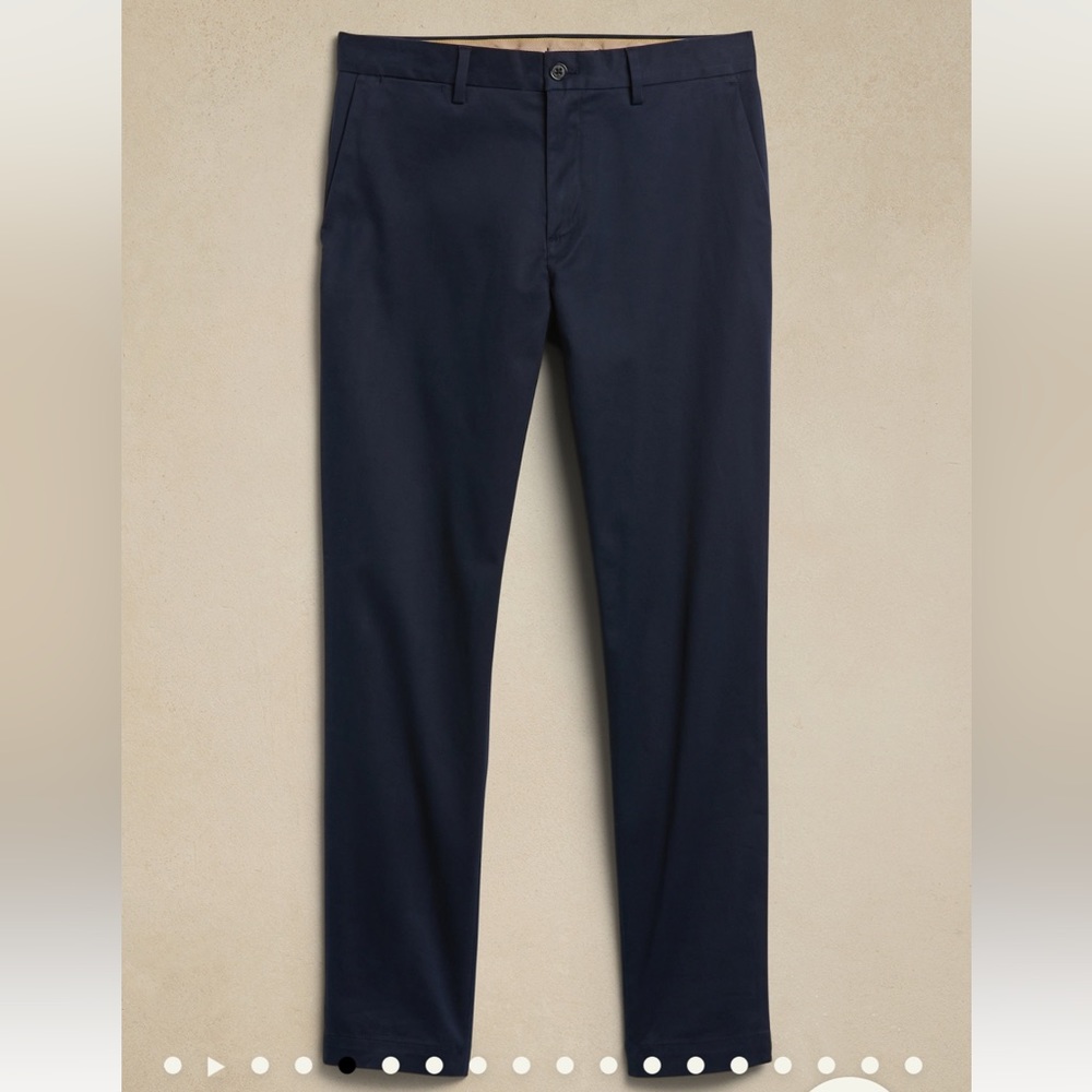 Banana Republic Men’s Rapid Movement Athletic Tapered Fit Chino